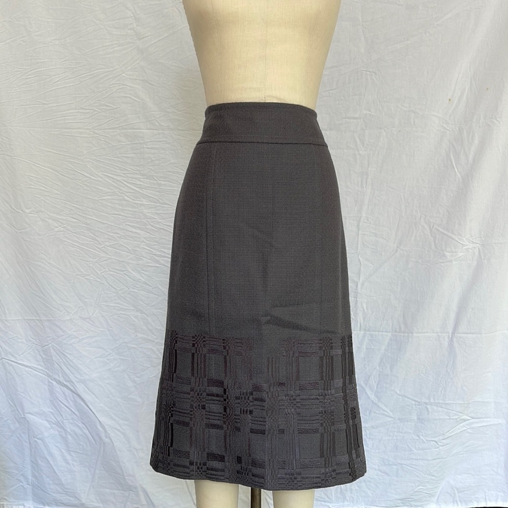 Magaschoni lined wool skirt size 8